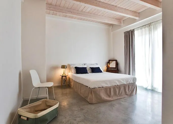 Alghero Carrabufas Con Piscina Vista Mare Per 10 Persone