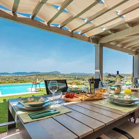 Alghero Carrabufas Con Piscina Vista Mare Per 10 Persone Villa Valverde (Sardinia)